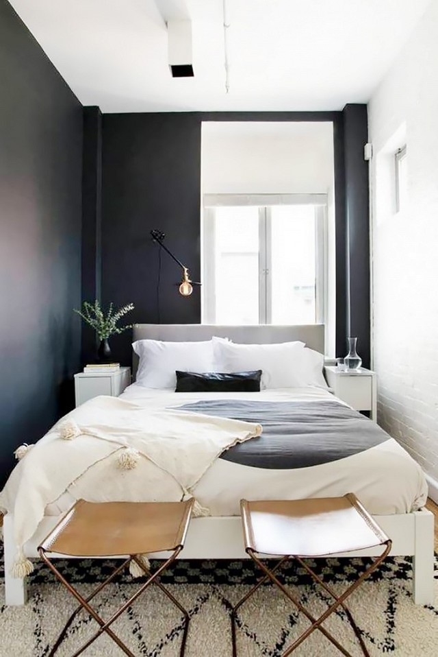 quarto-pequeno-loft-parede-de-tijolos-branca-e-paredes-pretas
