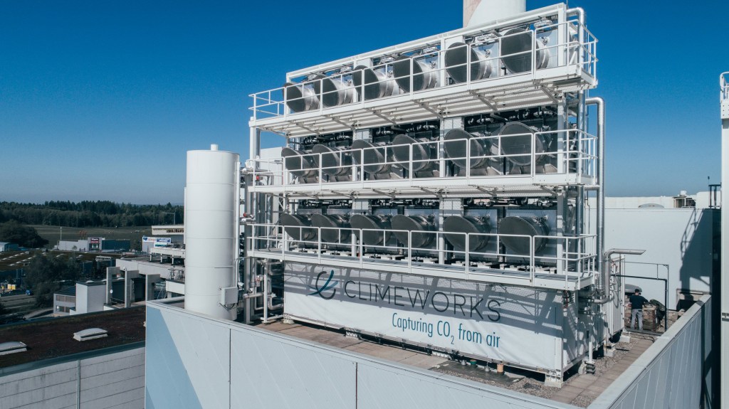 Empresa suíça é a primeira a capturar carbono do ar para vender