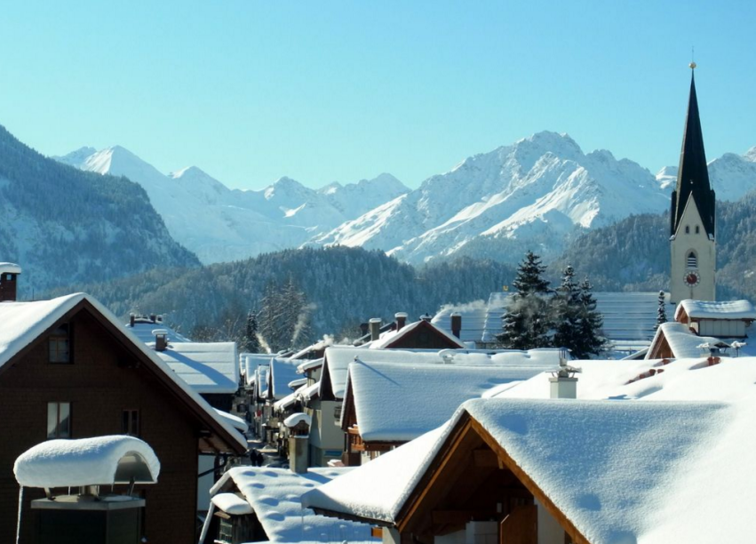 Com uma localização privilegiadíssima, <a href="https://www.homeaway.es/p2125324">esta casa</a> nas montanhas de <span>Oberstdorf conta com uma das vistas panorâmicas mais deslumbrantes dos Alpes. </span>