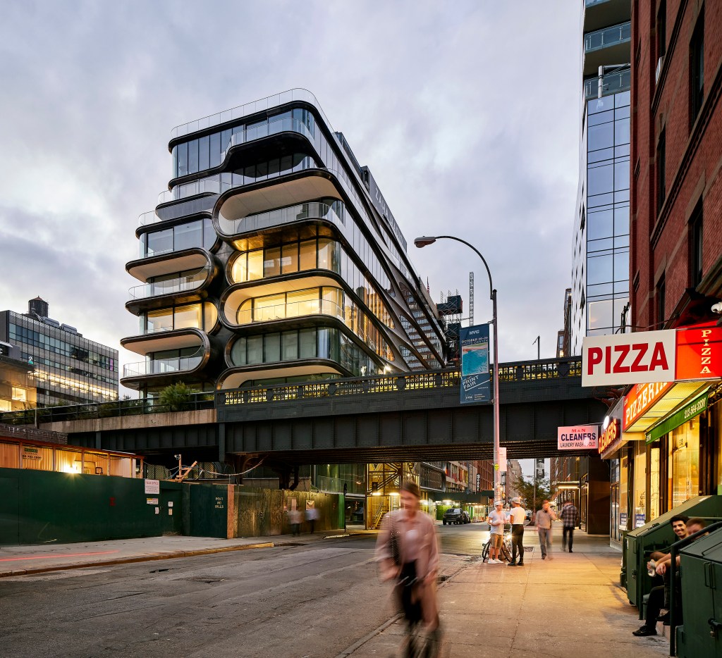 A arquiteta iraniana criou um edifício residencial de luxo, construído em frente ao High Line, em Manhattan