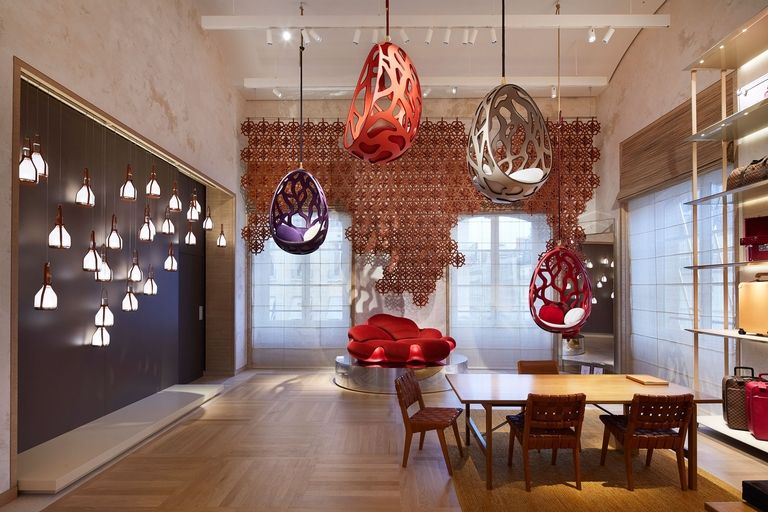 Louis Vuitton inaugura nova loja em prédio icônico de Paris