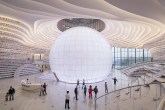 Projeto do MVRDV, a Tianjin Binhai Library possui 33,7 mil metros quadrados distribuídos por cinco andares